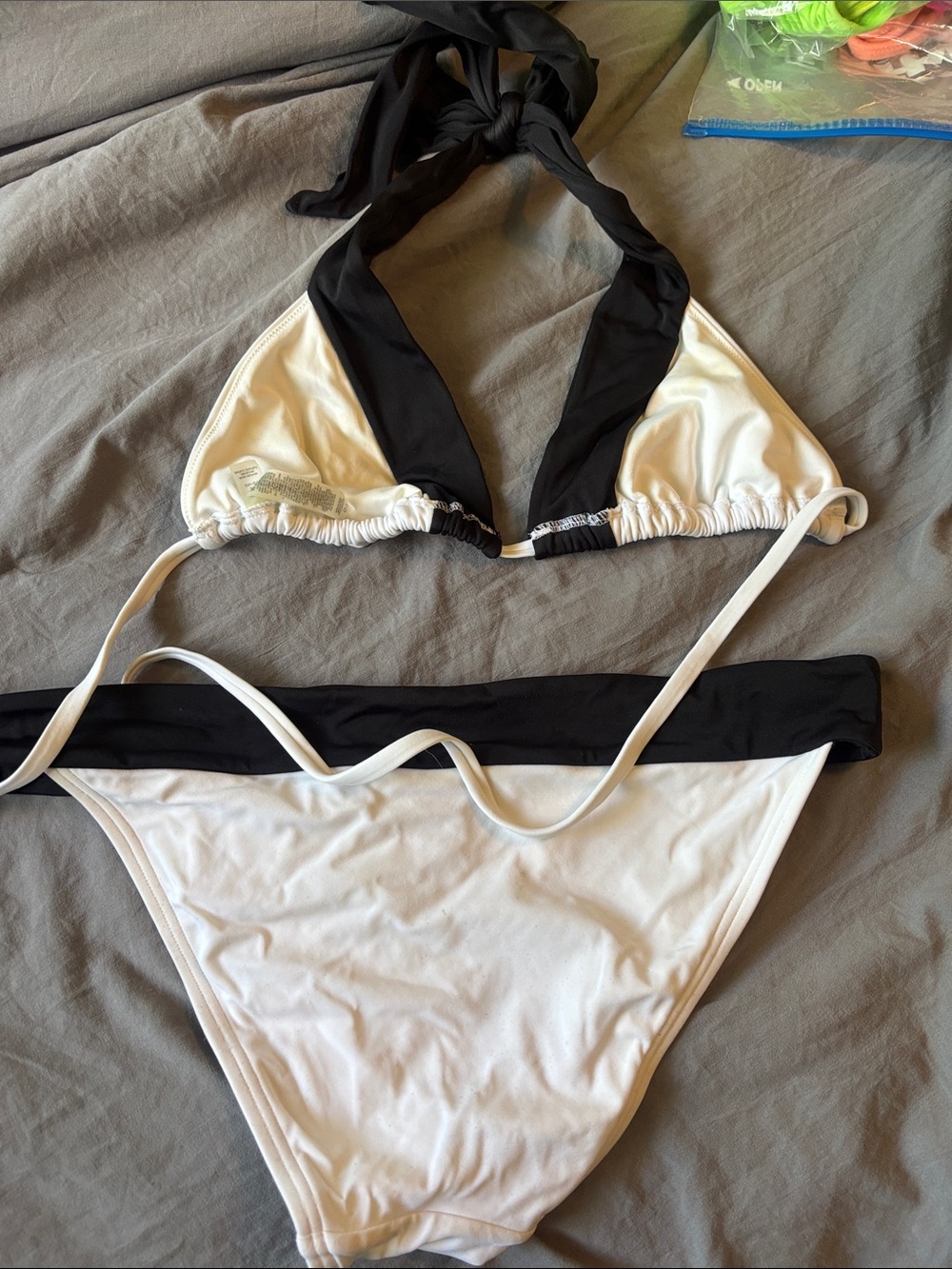 Victoria secret Two-Tone Black & White Bikini Set - Picture 2 of 2